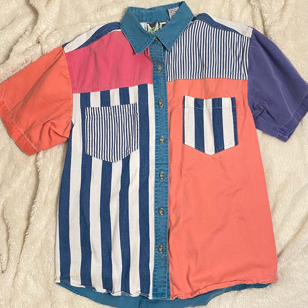 Teez Me Vintage Men’s Color Blocked Button Up